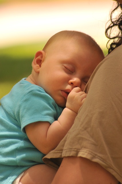 Le Biberon D Eau Du Bebe Allaite Naissance Nonviolente Le Biberon D Eau Du Bebe Allaite Naissance Nonviolente